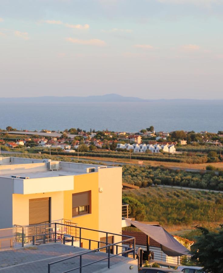 Heaven Horizon Villa Karianí Exterior photo