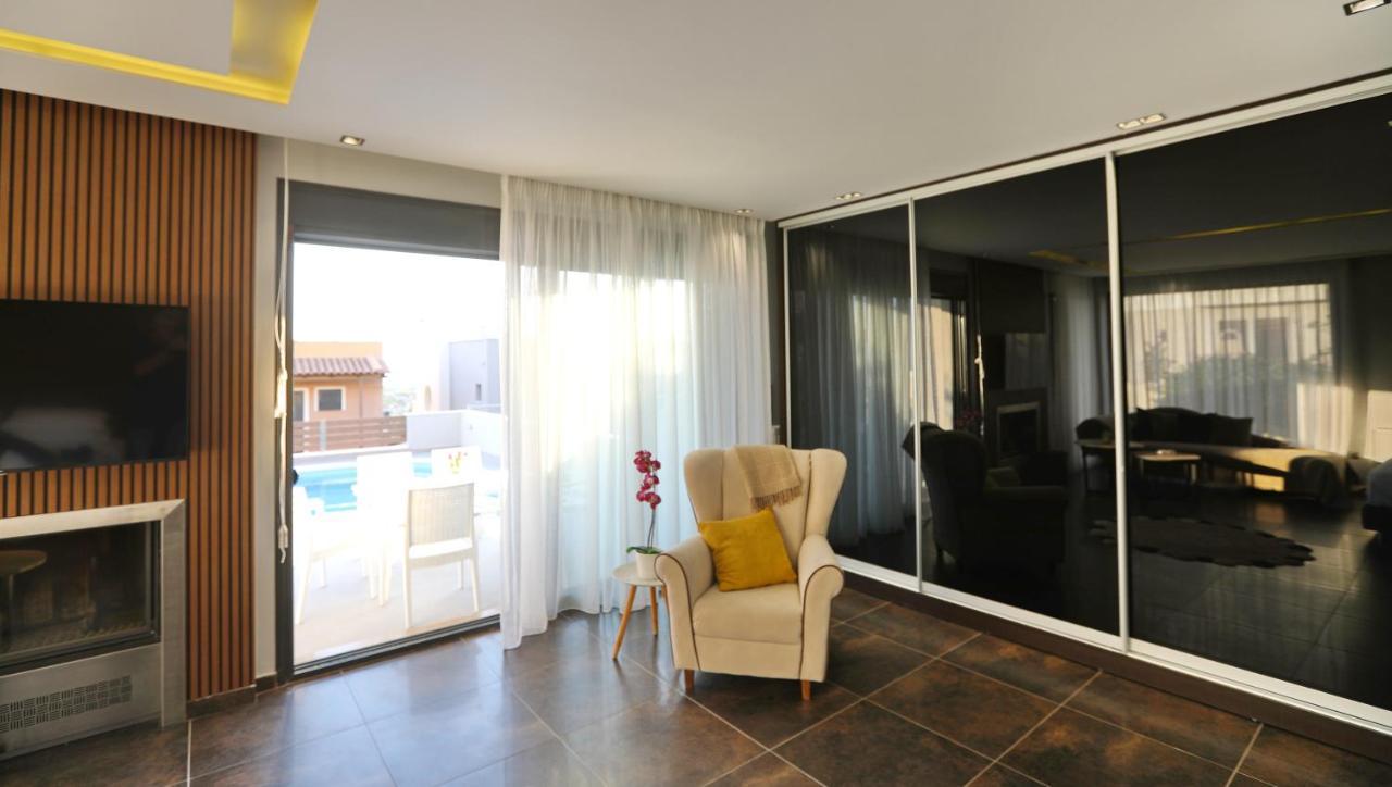 Heaven Horizon Villa Karianí Exterior photo
