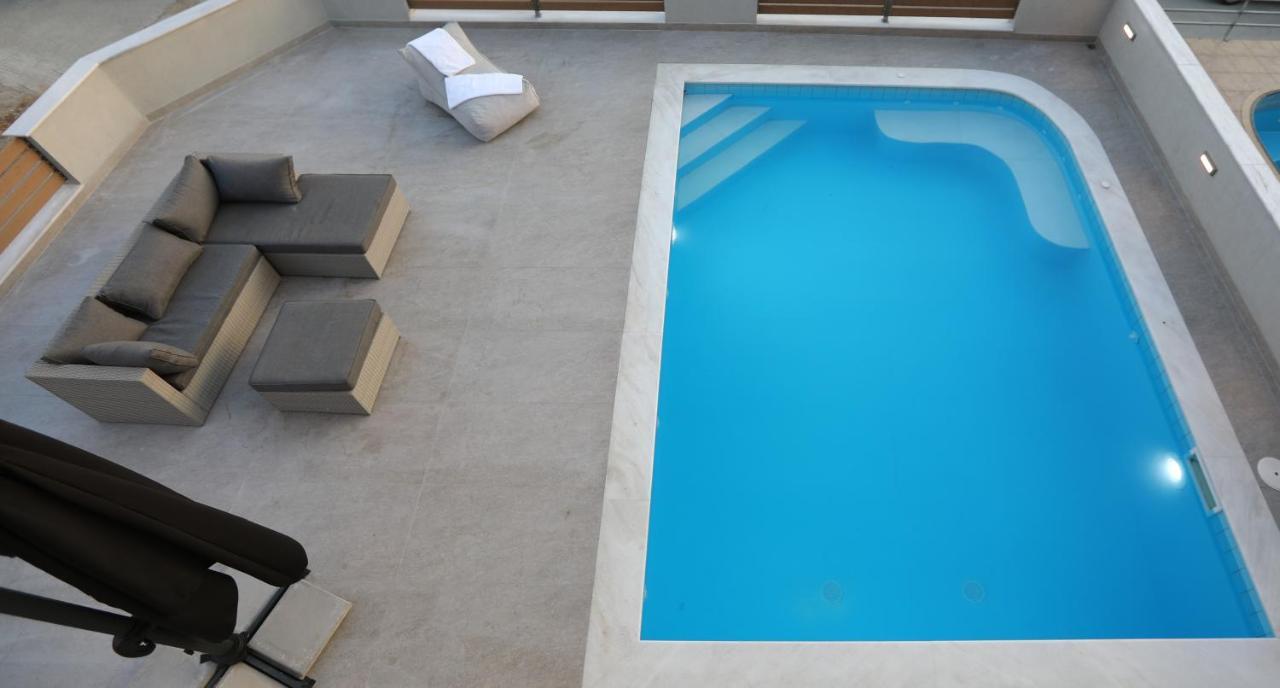 Heaven Horizon Villa Karianí Exterior photo