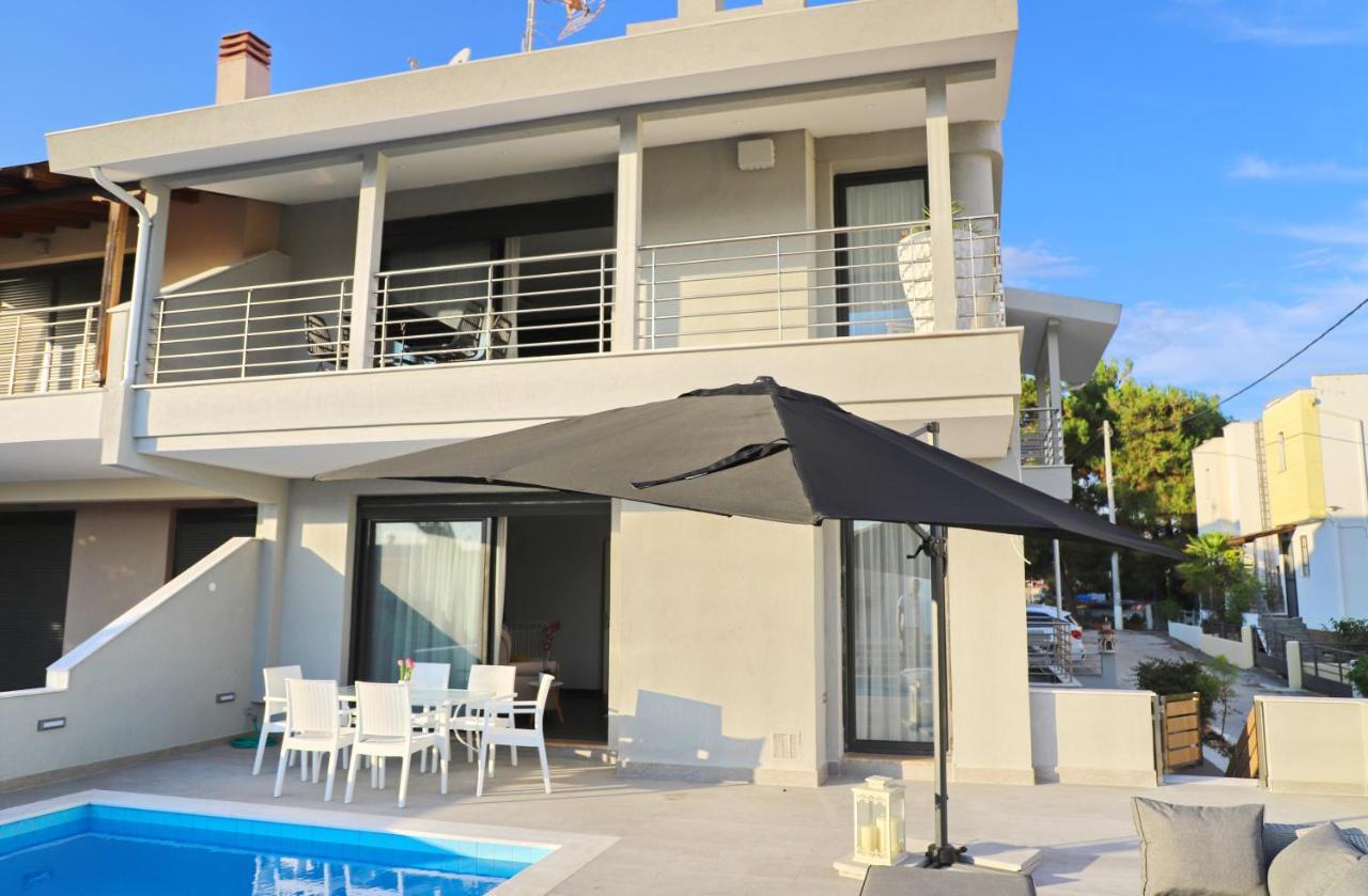 Heaven Horizon Villa Karianí Exterior photo